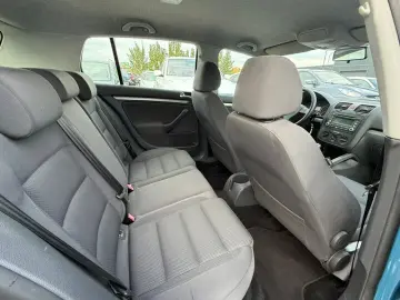 Volkswagen Golf V 1.6 Sportline