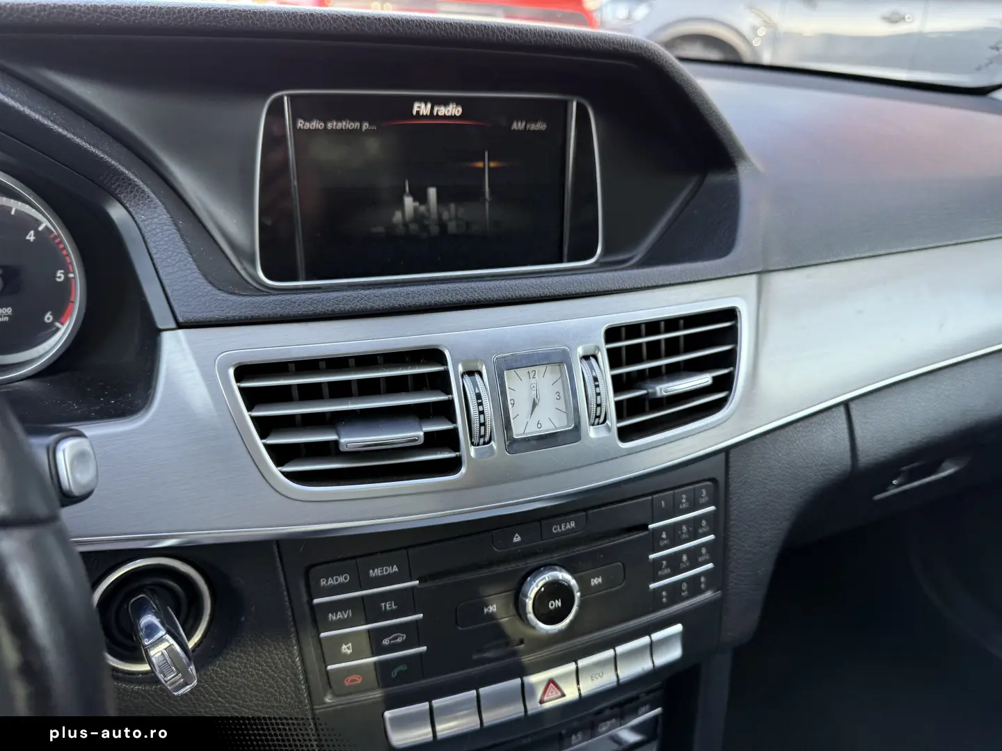 6000E avans și 5000e în 3 luni