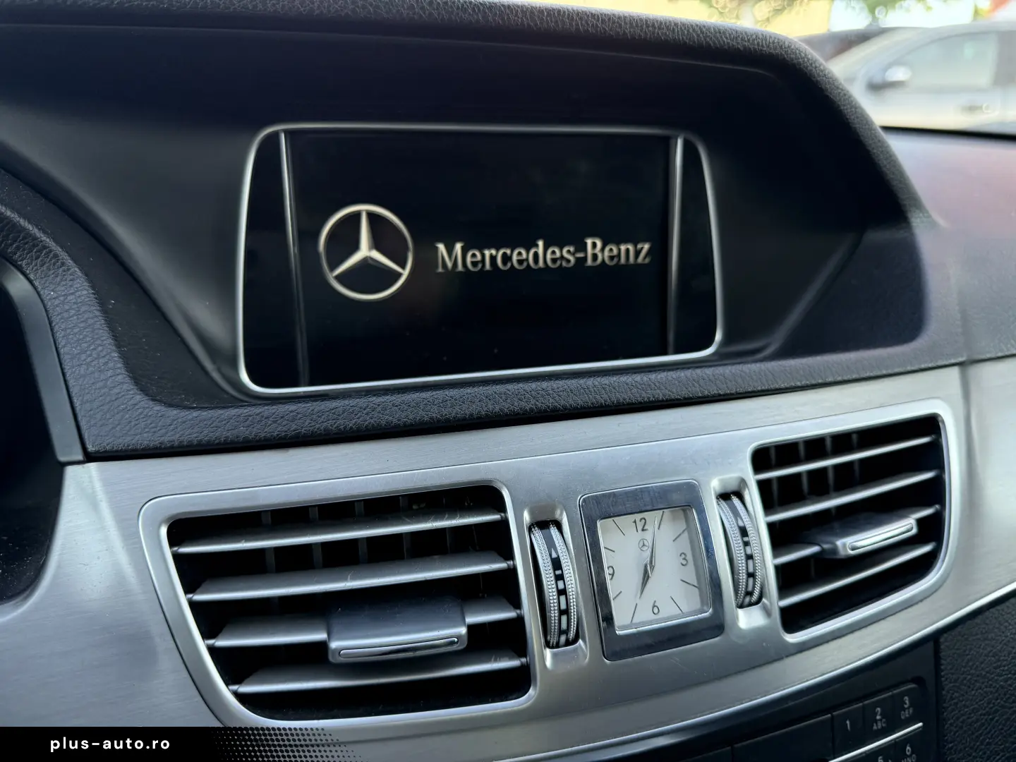 6000E avans și 5000e în 3 luni