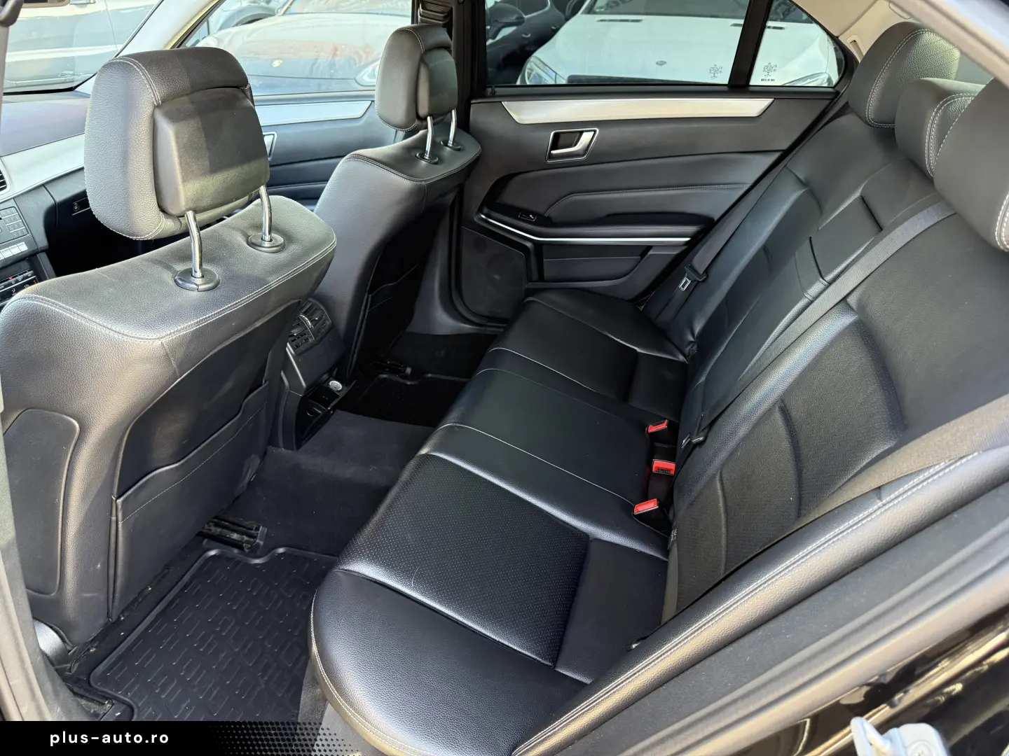 6000E avans și 5000e în 3 luni