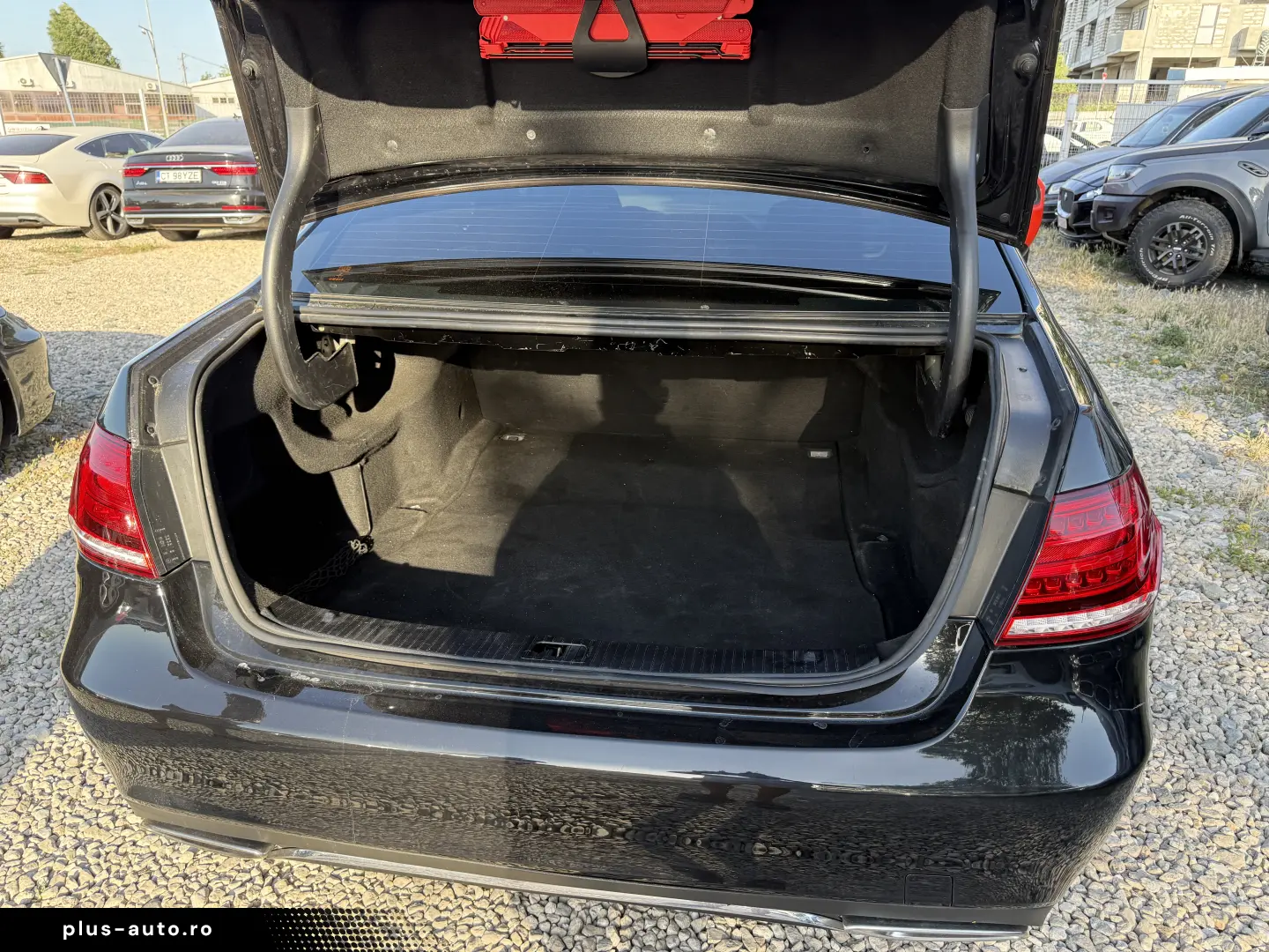 6000E avans și 5000e în 3 luni