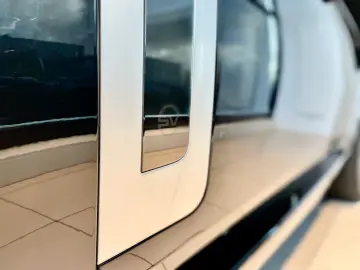 LAND ROVER Range Rover SV FULL Option 22 Zoll Meridian Sign