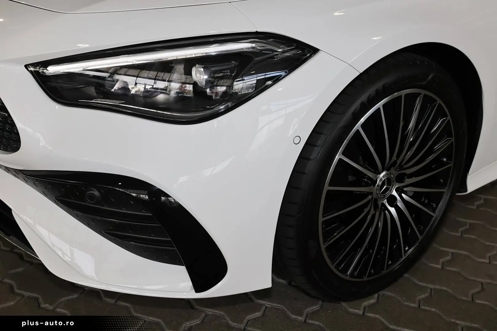 MERCEDES-BENZ CLE 200 Coupé AMG PANORAMA TOTWINKEL MEMORY 19