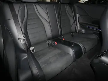 MERCEDES-BENZ CLE 200 Coupé AMG PANORAMA TOTWINKEL MEMORY 19