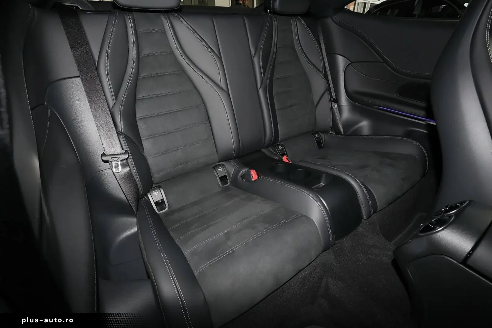 MERCEDES-BENZ CLE 200 Coupé AMG PANORAMA TOTWINKEL MEMORY 19