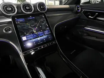 MERCEDES-BENZ CLE 200 Coupé AMG PANORAMA TOTWINKEL MEMORY 19