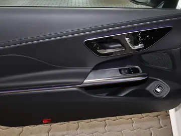 MERCEDES-BENZ CLE 200 Coupé AMG PANORAMA TOTWINKEL MEMORY 19