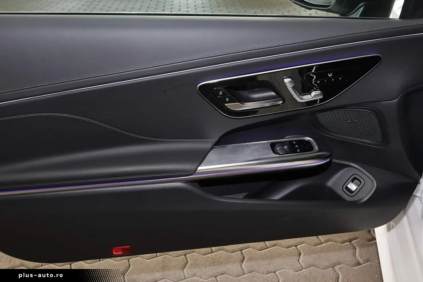 MERCEDES-BENZ CLE 200 Coupé AMG PANORAMA TOTWINKEL MEMORY 19