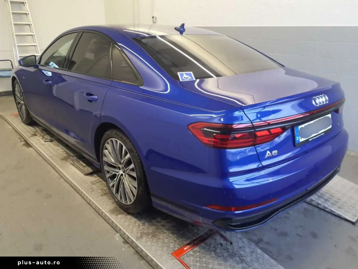 AUDI A8 S line 50 TDI Black Pano B&O HUD AHK HDMatrix