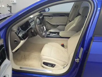 AUDI A8 S line 50 TDI Black Pano B&O HUD AHK HDMatrix