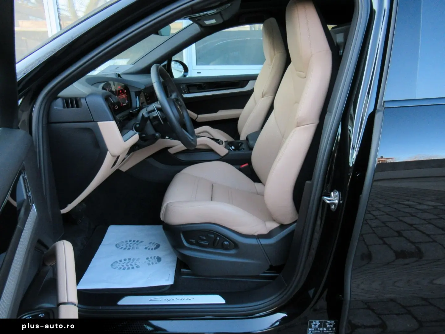 PORSCHE NEW COUPE E-H FOND-RSE HEAD SOFT SPORTSI BELÜ 22