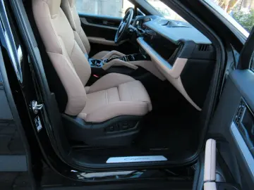 PORSCHE NEW COUPE E-H FOND-RSE HEAD SOFT SPORTSI BELÜ 22