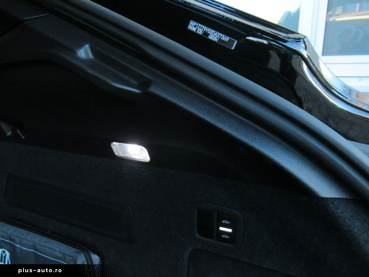 PORSCHE NEW COUPE E-H FOND-RSE HEAD SOFT SPORTSI BELÜ 22