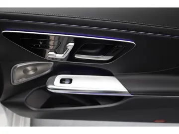 MERCEDES-BENZ CLE 220 d AMG Night Pano Burm Distronic Memory