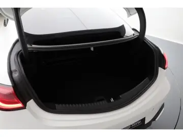 MERCEDES-BENZ CLE 220 d AMG Night Pano Burm Distronic Memory