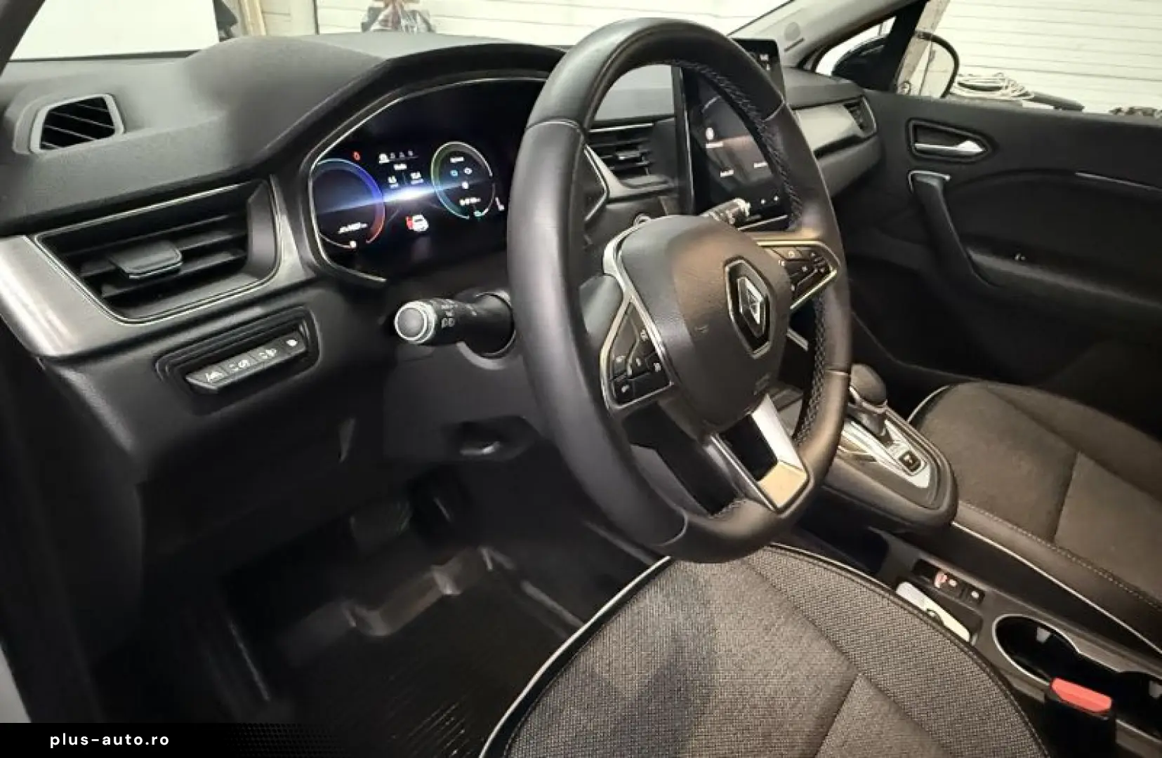 RENAULT CAPTUR 1.6 E-Tech 160CP Intens Plug-In