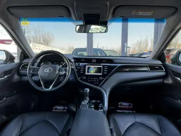 Toyota Camry Gen-Viii-2017