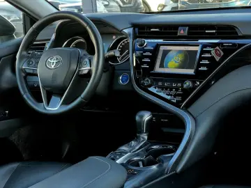 Toyota Camry Gen-Viii-2017