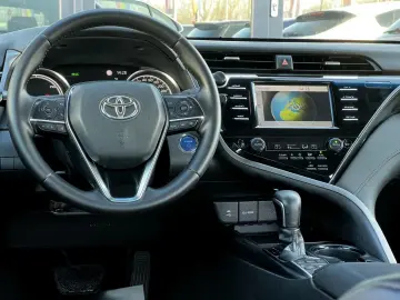 Toyota Camry Gen-Viii-2017