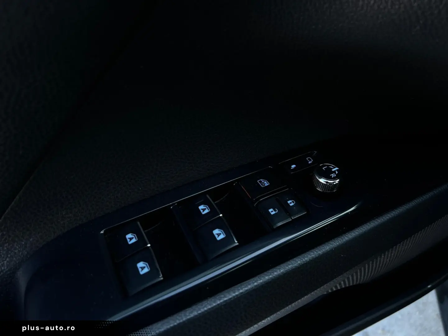 Toyota Camry Gen-Viii-2017