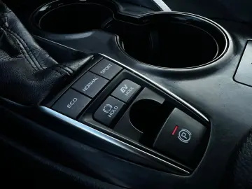 Toyota Camry Gen-Viii-2017