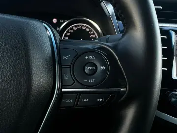 Toyota Camry Gen-Viii-2017