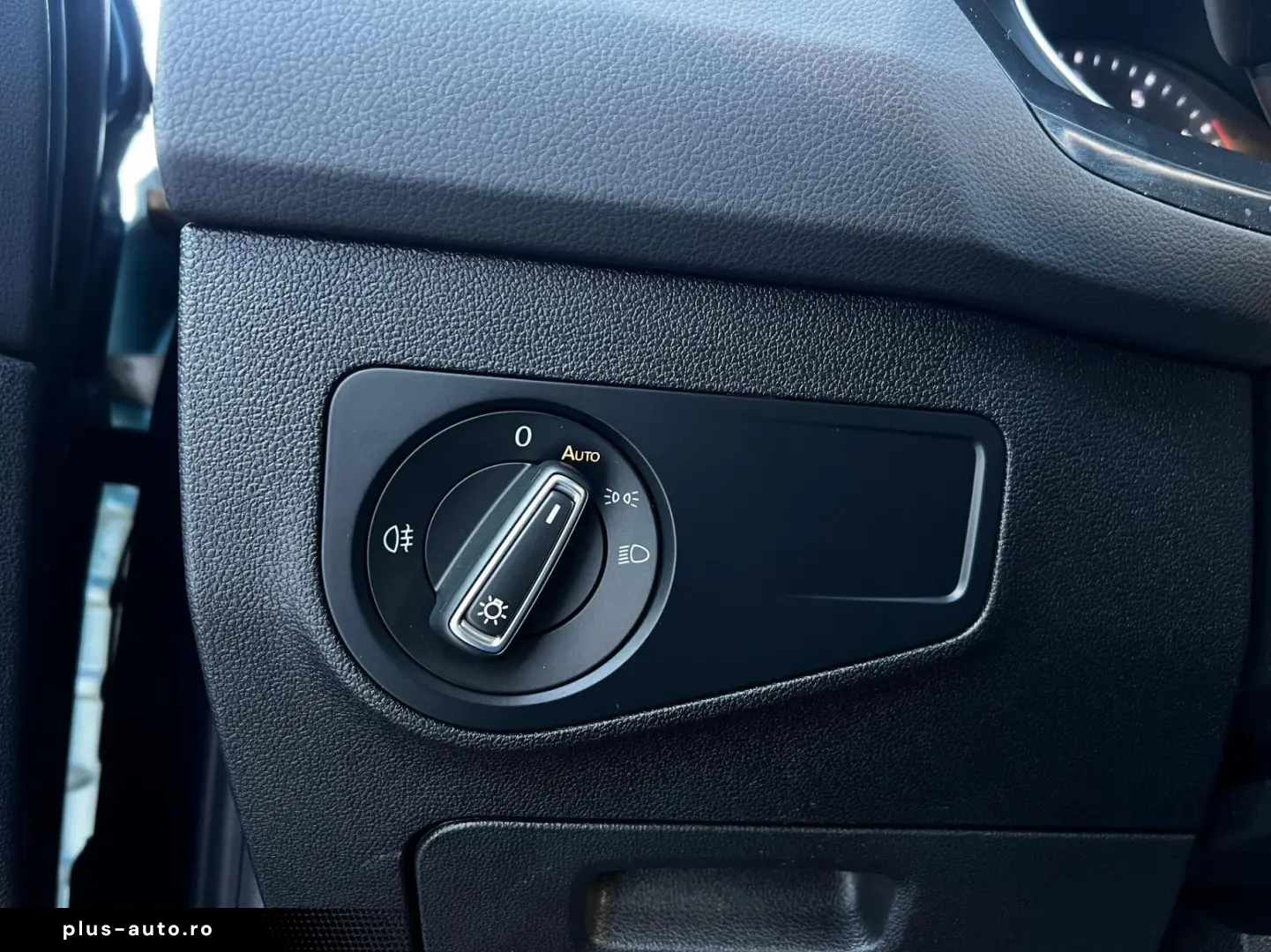 Volkswagen Tiguan Gen-Ii-2016