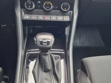 Skoda Karoq 2.0 TSI 4X4 DSG Sportline