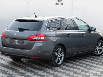 Peugeot 308 SW 1.2 e-THP Feline