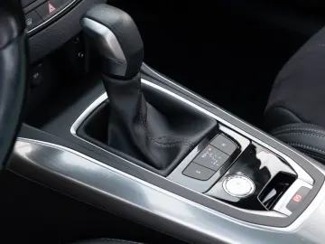 Peugeot 308 SW 1.2 e-THP Feline