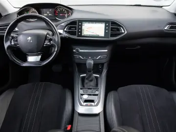 Peugeot 308 SW 1.2 e-THP Feline