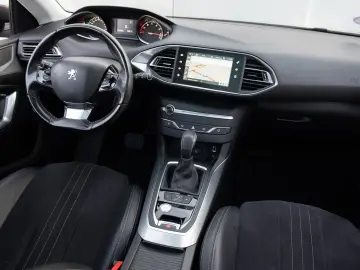 Peugeot 308 SW 1.2 e-THP Feline