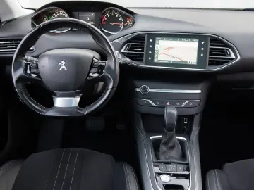 Peugeot 308 SW 1.2 e-THP Feline