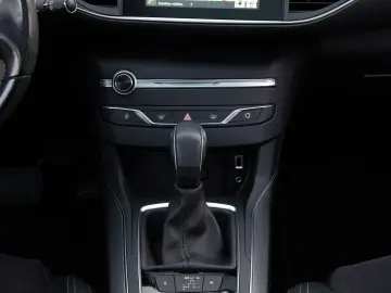 Peugeot 308 SW 1.2 e-THP Feline