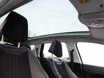 Peugeot 308 SW 1.2 e-THP Feline