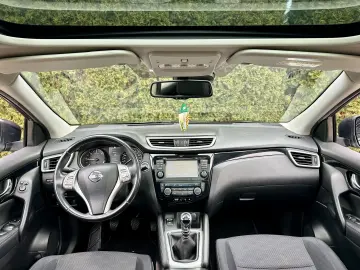 Nissan Qashqai   camera 360   139.000 km    garantie   rate