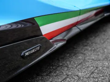 Lamborghini Revuelto