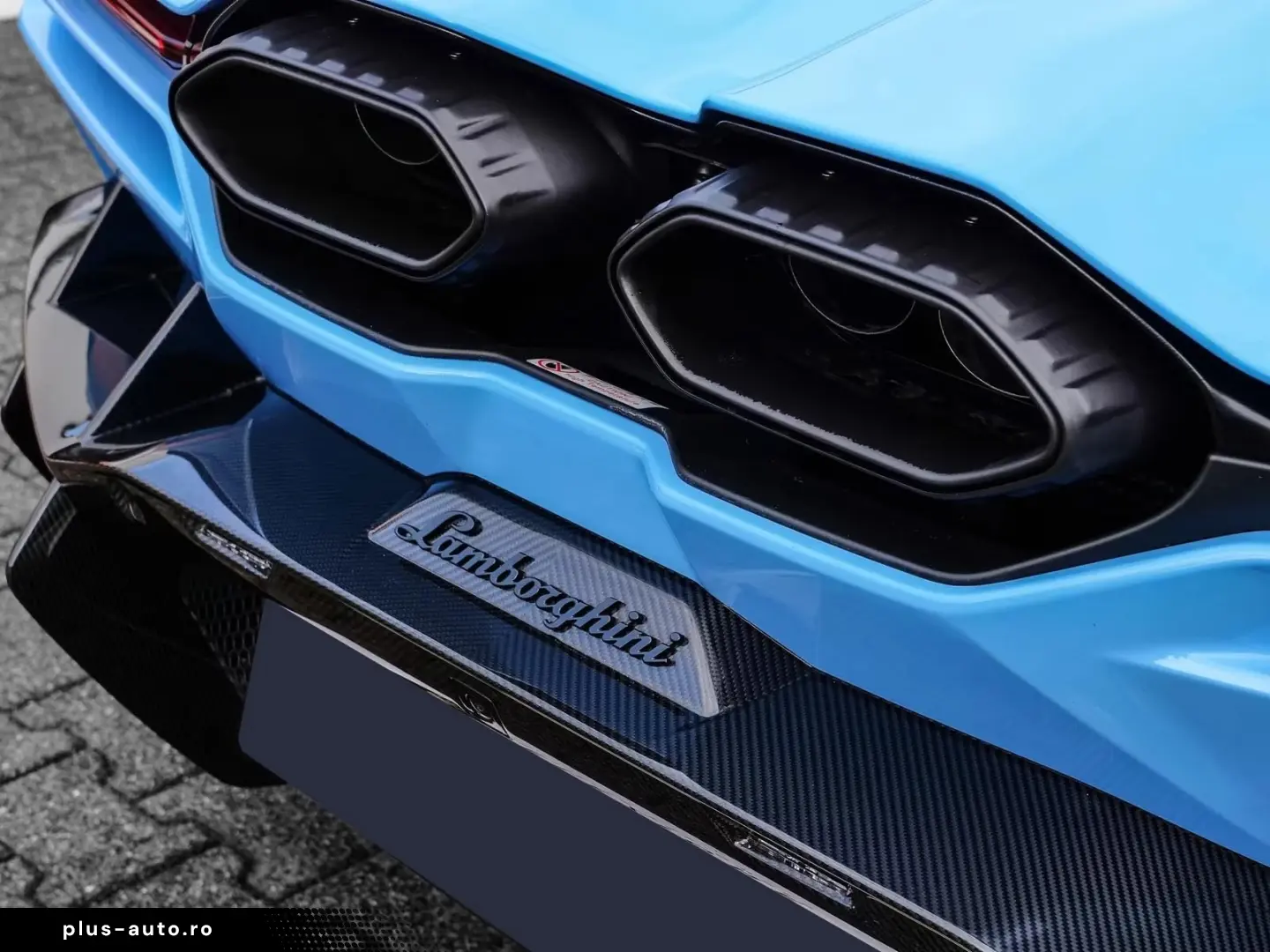 Lamborghini Revuelto