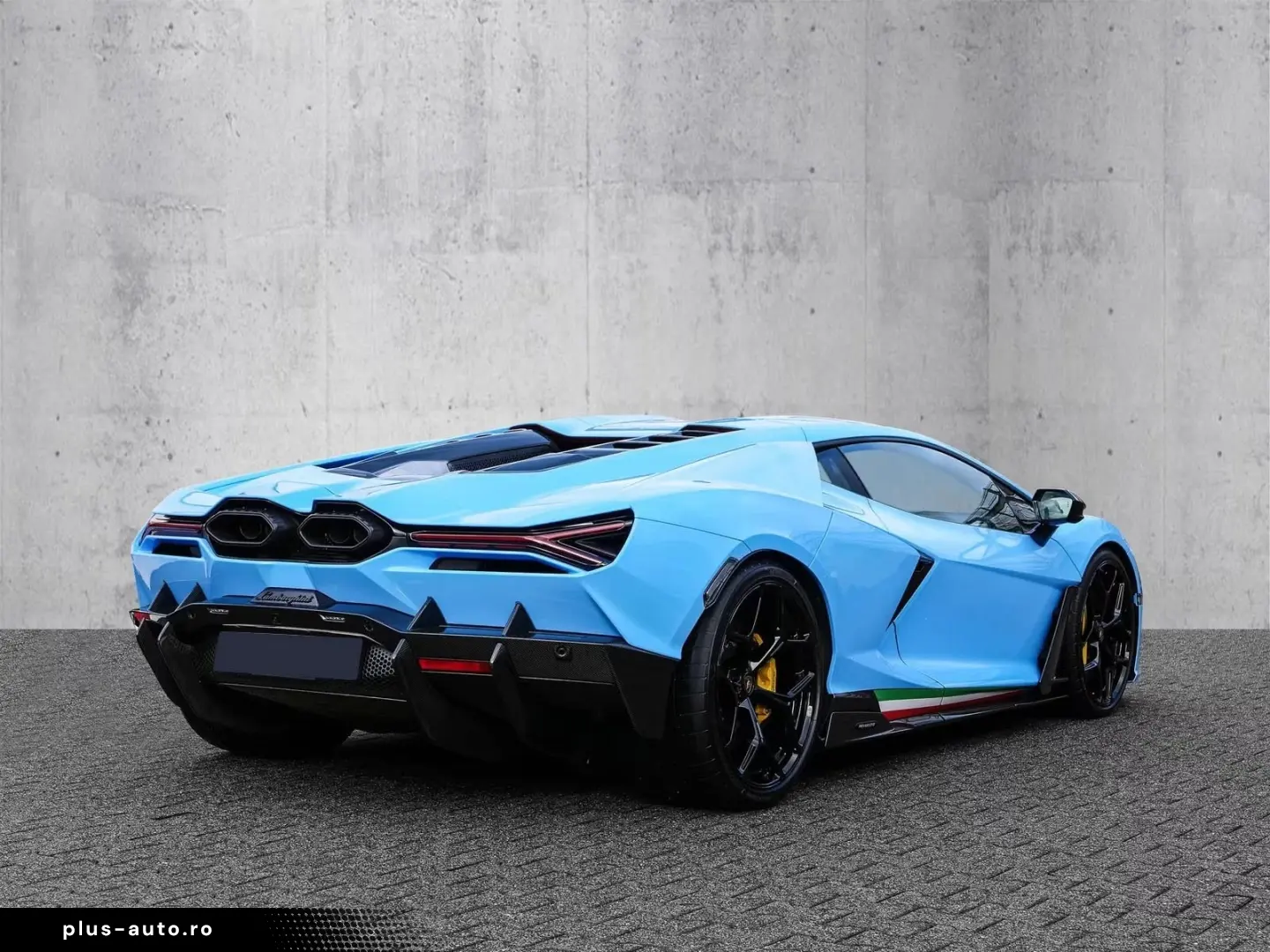Lamborghini Revuelto