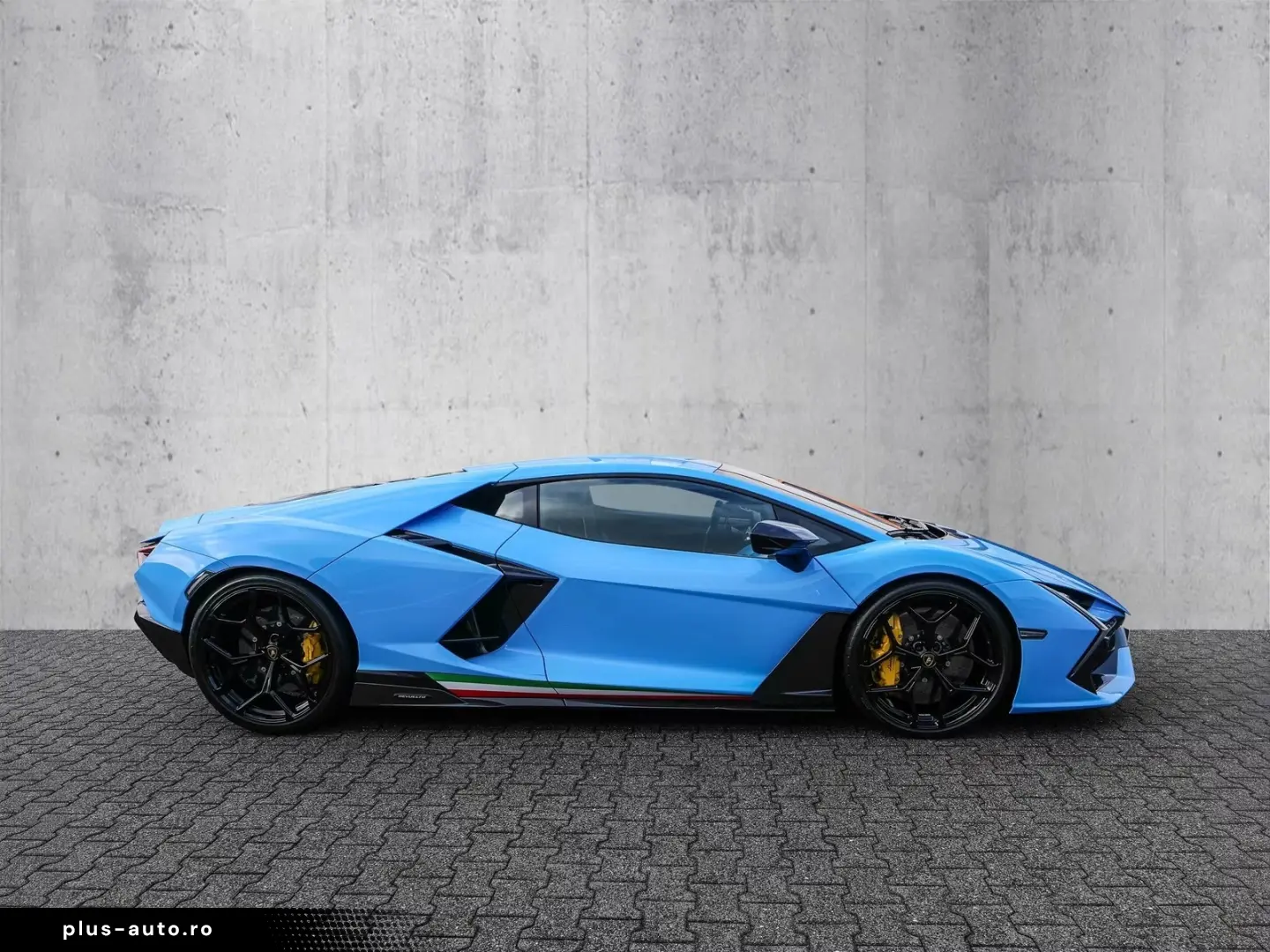 Lamborghini Revuelto