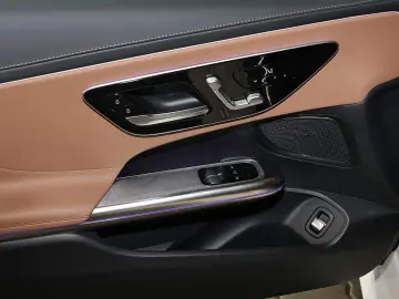 MERCEDES-BENZ CLE 200 Coupé AMG PANO TOTWINKEL MEMOR&hellip;