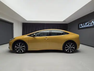 Toyota Prius PHEV Executive