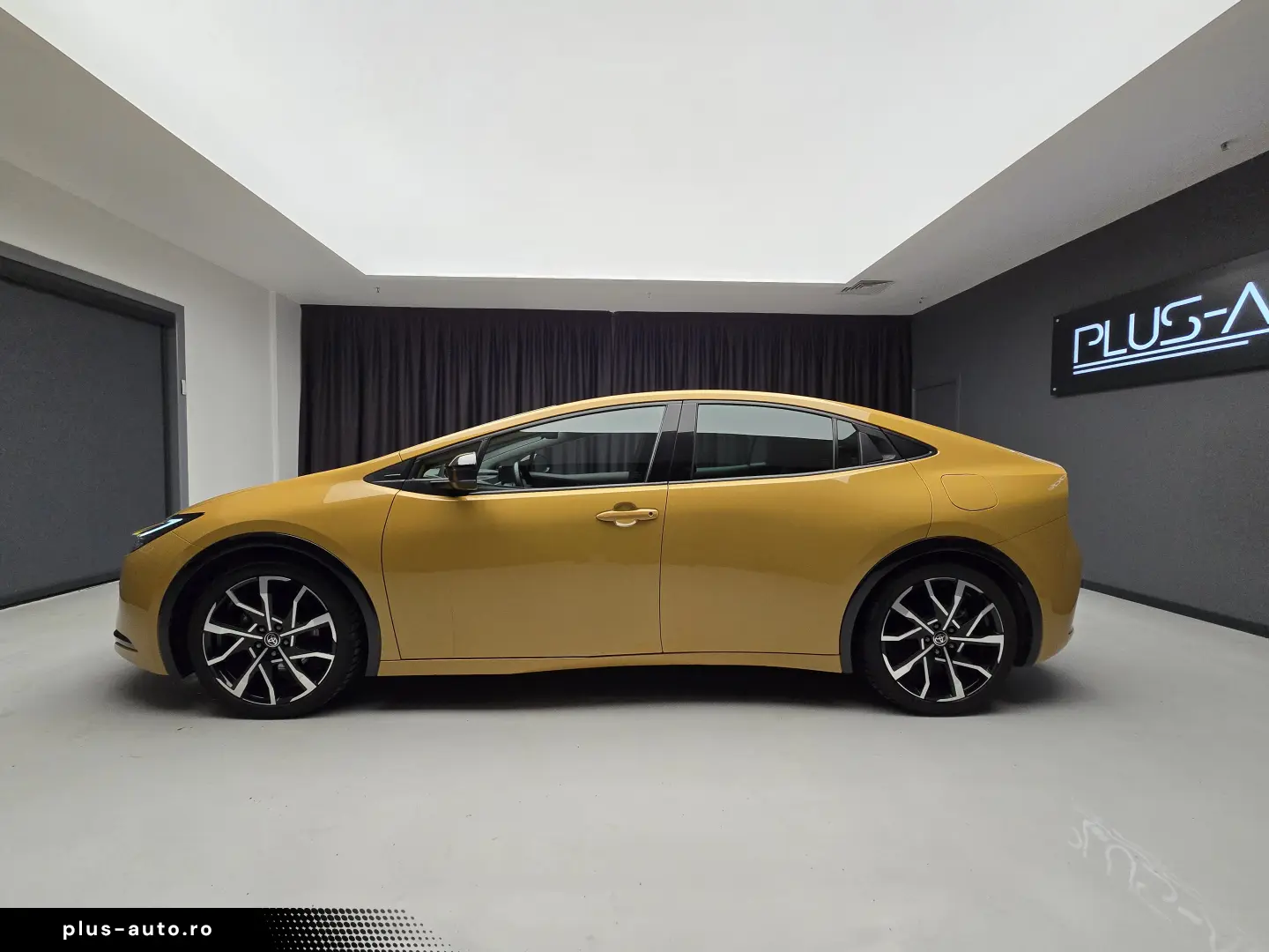 Toyota Prius PHEV Executive