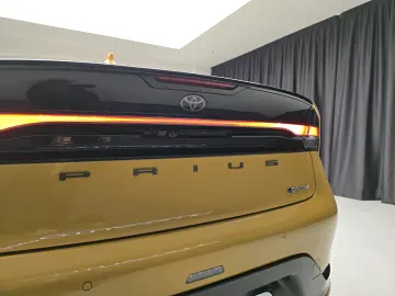 Toyota Prius PHEV Executive