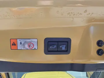 Toyota Prius PHEV Executive