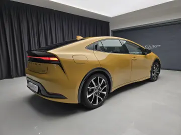 Toyota Prius PHEV Executive