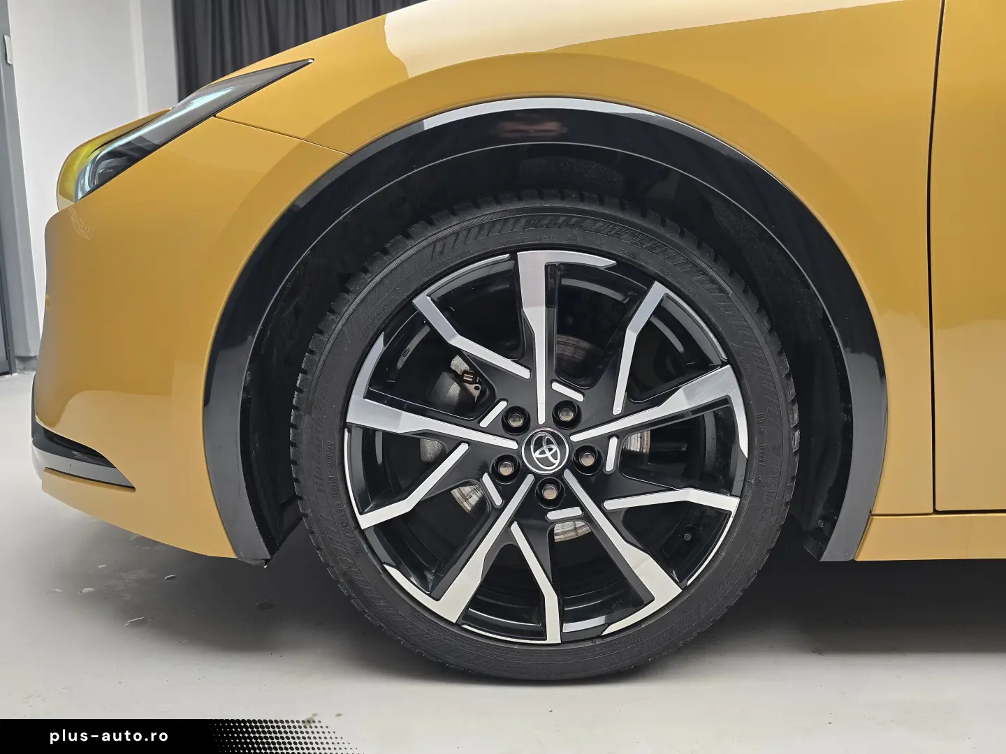 Toyota Prius PHEV Executive