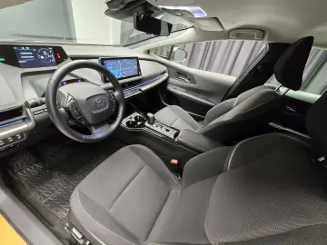 Toyota Prius PHEV Executive