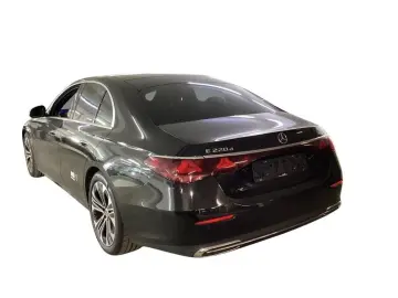 MERCEDES-BENZ E 220 d 4M PANO DIGIT. DIST. 360C