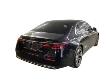 MERCEDES-BENZ E 220 d 4M PANO DIGIT. DIST. 360C